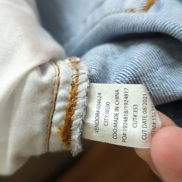 Size 28 Disney Chipmunks and Acorn Jeans - Picture 14 of 14